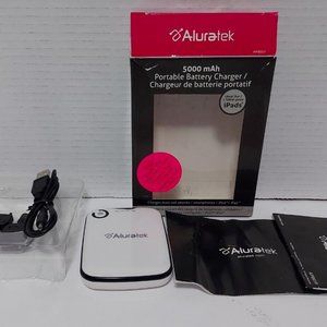 Aluratek Portable Battery Charger 5000 mAh for Ipads Kindle Galaxy Blackberry